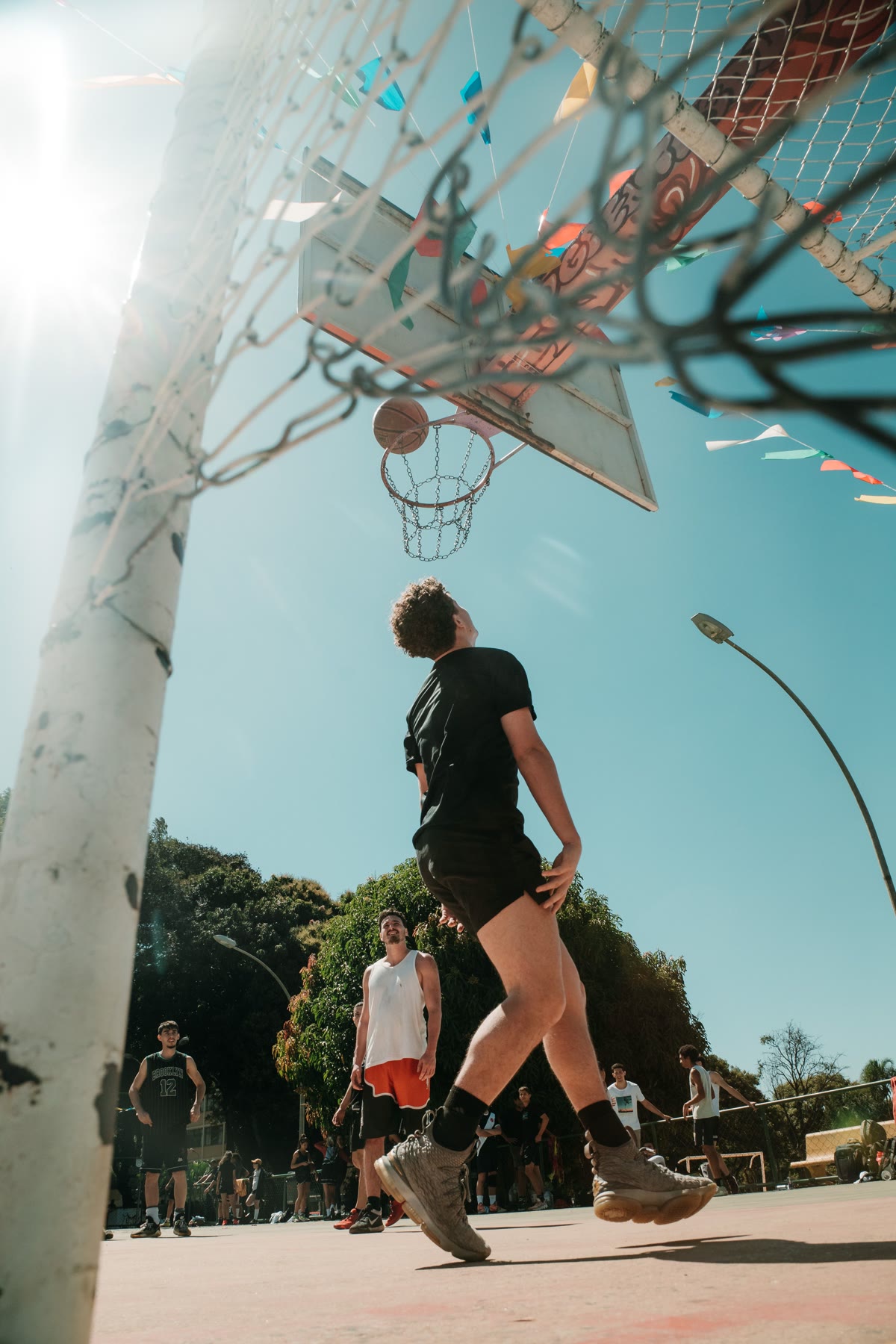 İstanbul'un En İyi Açık ve Ücretsiz Sokak Basketbol Sahaları (Caddebostan'dan Maçka'ya)