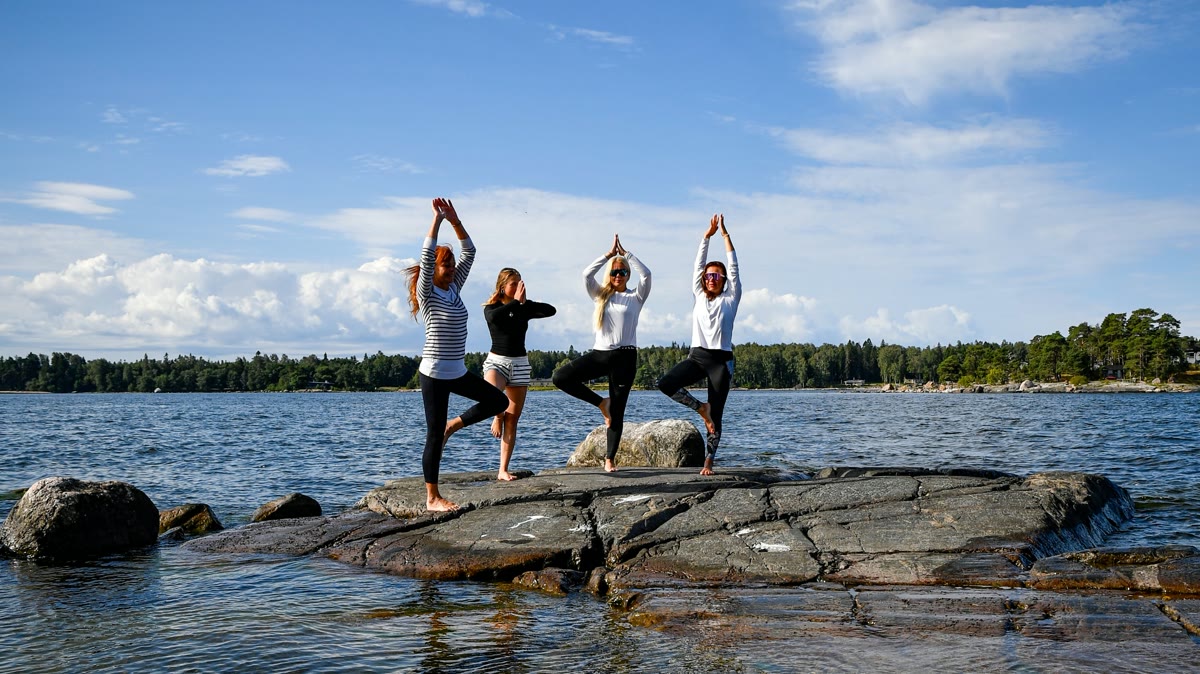 Parkta Pilates ve Yoga: 'Matını Al Gel' Seansları ve Grup Esneme Kültürü